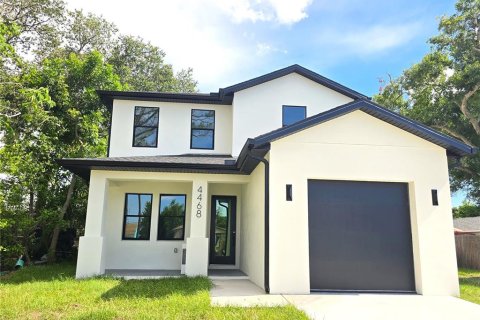 Casa en venta en Saint Petersburg, Florida, 4 dormitorios, 217.48 m2 № 2145427 - foto 2