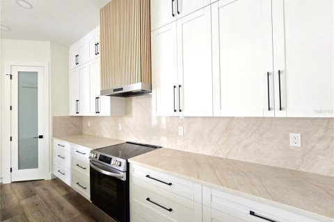 Casa en venta en Saint Petersburg, Florida, 4 dormitorios, 217.48 m2 № 2145427 - foto 8