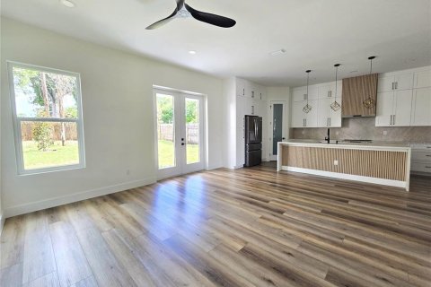 Casa en venta en Saint Petersburg, Florida, 4 dormitorios, 217.48 m2 № 2145427 - foto 12