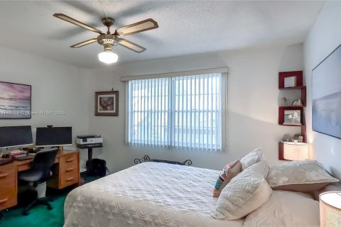 Condo in Coconut Creek, Florida, 2 bedrooms  № 1738535 - photo 14