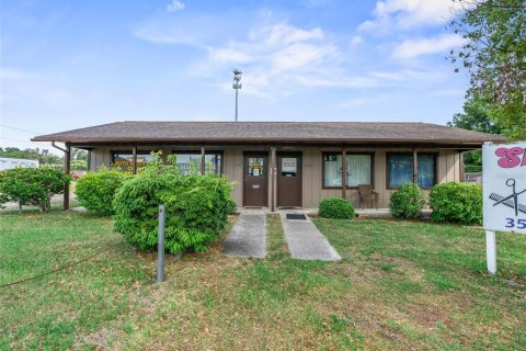 Commercial property in Belleview, Florida № 2213397
