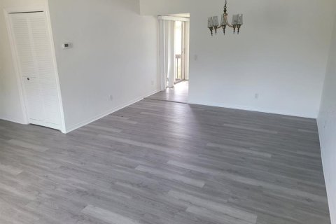 Condominio en alquiler en Punta Gorda, Florida, 2 dormitorios, 97.18 m2 № 1904443 - foto 2