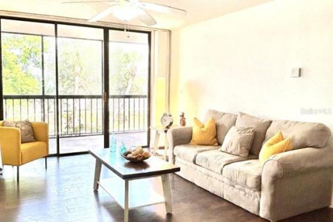 Condo in Port Charlotte, Florida, 2 bedrooms  № 2198908 - photo 3