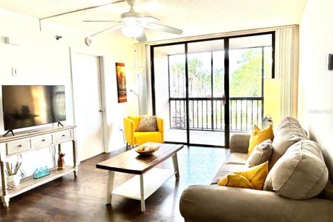 Condo in Port Charlotte, Florida, 2 bedrooms  № 2198908 - photo 2