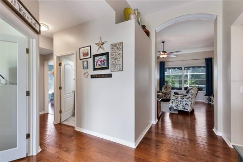 House in Land O' Lakes, Florida 3 bedrooms, 193.79 sq.m. № 1826274 - photo 9