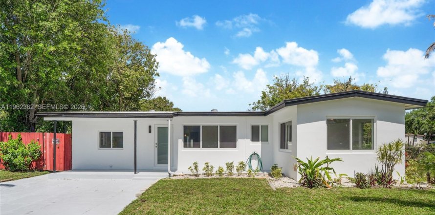 Commercial property in Fort Lauderdale, Florida 137.31 sq.m. № 2024277