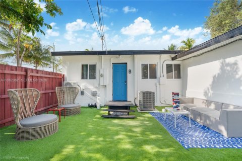 Commercial property in Fort Lauderdale, Florida 137.31 sq.m. № 2024277 - photo 6