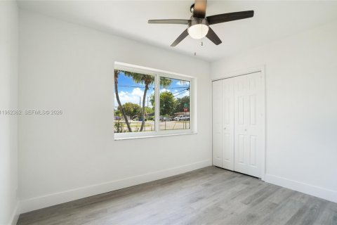 Commercial property in Fort Lauderdale, Florida 137.31 sq.m. № 2024277 - photo 18
