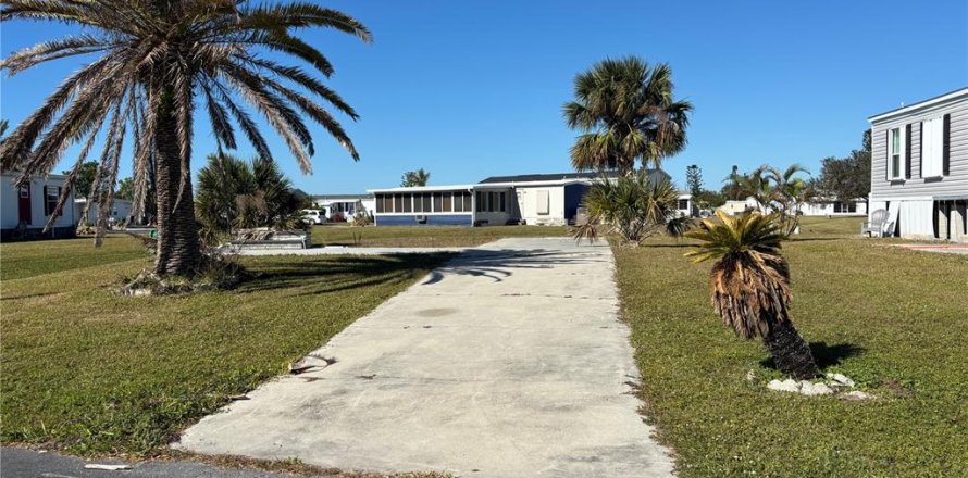 Land in Port Charlotte, Florida № 2159286