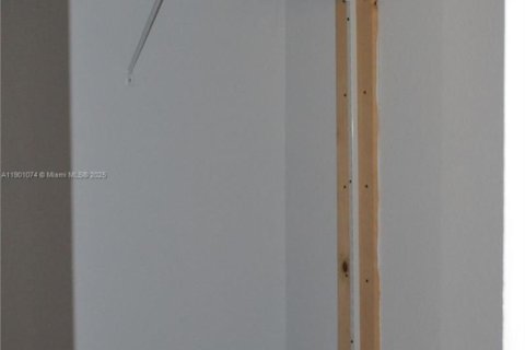 Casa en alquiler en Cutler Bay, Florida, 5 dormitorios, 266.54 m2 № 2059800 - foto 28