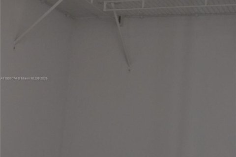 Casa en alquiler en Cutler Bay, Florida, 5 dormitorios, 266.54 m2 № 2059800 - foto 29