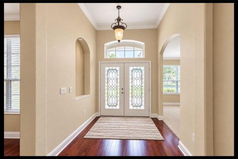 House in Longwood, Florida 4 bedrooms, 288.37 sq.m. № 2393889 - photo 6