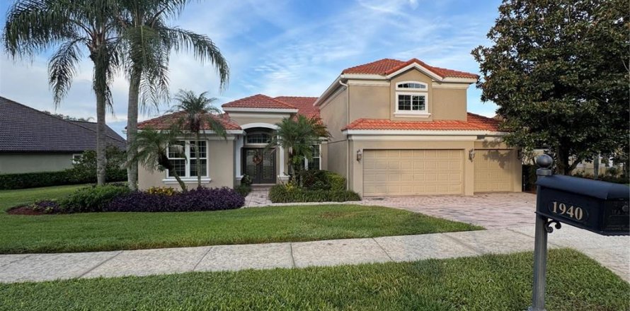 House in Longwood, Florida 4 bedrooms, 288.37 sq.m. № 2393889