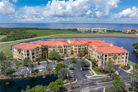 Condo in Punta Gorda, Florida, 2 bedrooms  № 1899097 - photo 1
