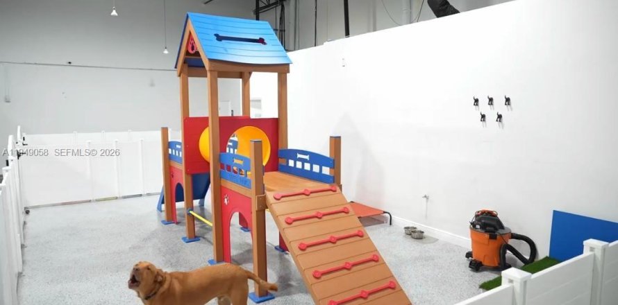 Immobilier commercial à Doral, Floride № 2004862