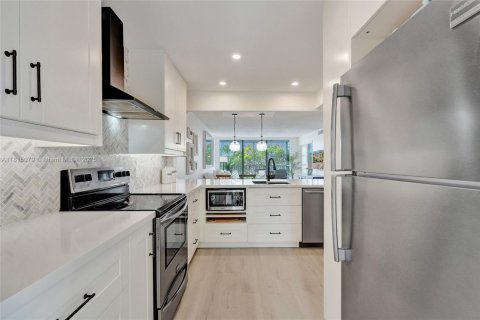 Copropriété à vendre à Pompano Beach, Floride: 2 chambres, 102.19 m2 № 1936519 - photo 14