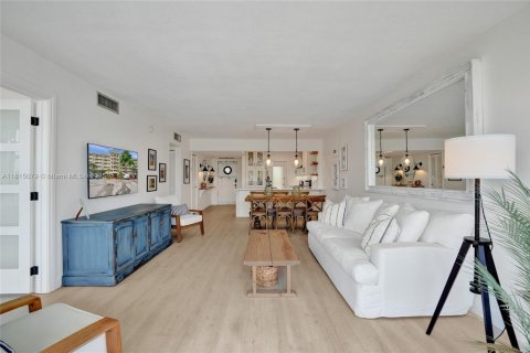 Copropriété à vendre à Pompano Beach, Floride: 2 chambres, 102.19 m2 № 1936519 - photo 26