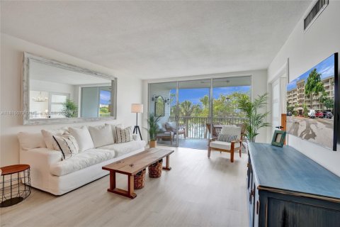Copropriété à vendre à Pompano Beach, Floride: 2 chambres, 102.19 m2 № 1936519 - photo 20