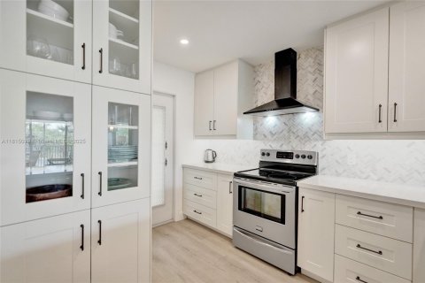 Copropriété à vendre à Pompano Beach, Floride: 2 chambres, 102.19 m2 № 1936519 - photo 11