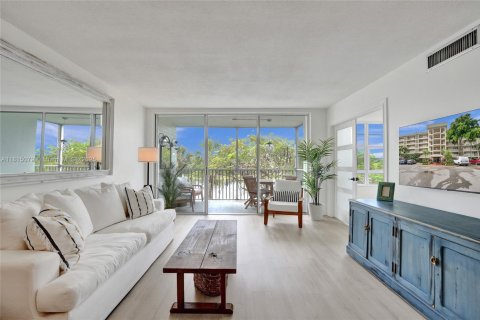 Copropriété à vendre à Pompano Beach, Floride: 2 chambres, 102.19 m2 № 1936519 - photo 23