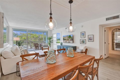 Copropriété à vendre à Pompano Beach, Floride: 2 chambres, 102.19 m2 № 1936519 - photo 17