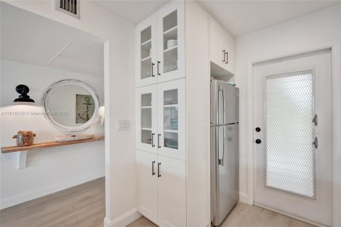 Copropriété à vendre à Pompano Beach, Floride: 2 chambres, 102.19 m2 № 1936519 - photo 13