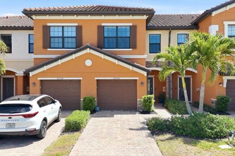 Townhouse in Venice, Florida 3 bedrooms, 181.07 sq.m. № 2104935