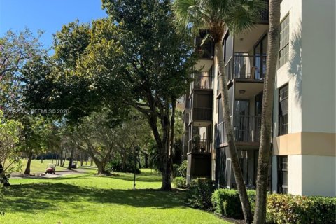 Copropriété à louer à Lauderhill, Floride: 1 chambre, 77.39 m2 № 2384943 - photo 15