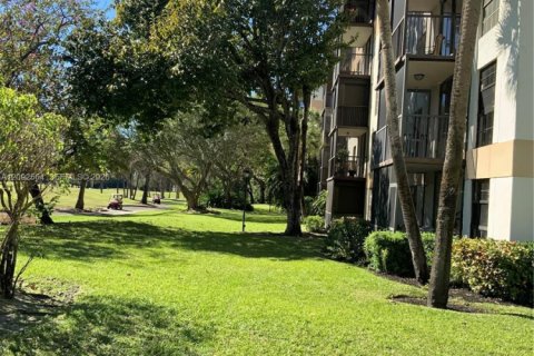 Copropriété à louer à Lauderhill, Floride: 1 chambre, 77.39 m2 № 2384943 - photo 19