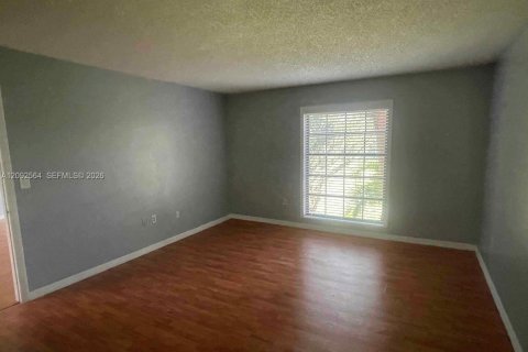 Copropriété à louer à Lauderhill, Floride: 1 chambre, 77.39 m2 № 2384943 - photo 23