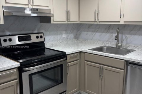 Copropriété à louer à Lauderhill, Floride: 1 chambre, 77.39 m2 № 2384943 - photo 3