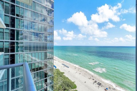 Condo in Sunny Isles Beach, Florida, 3 bedrooms  № 1955193 - photo 30