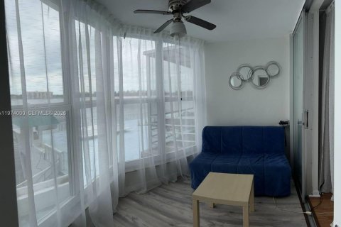 Купить кондоминиум в Майами, Флорида 1 спальня, 77.11м2, № 2033689 - фото 4