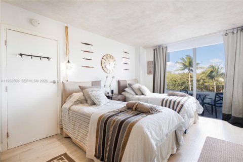 Condo in Key Biscayne, Florida, 1 bedroom  № 2025858 - photo 5