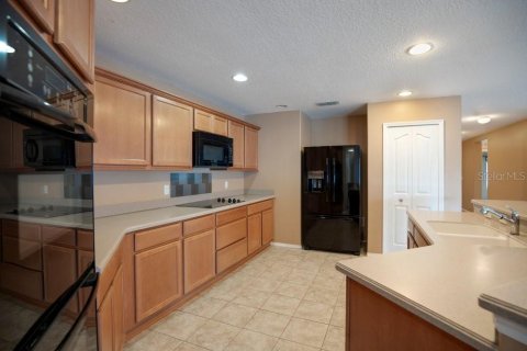 House in Orlando, Florida 4 bedrooms, 184.23 sq.m. № 2215919 - photo 10