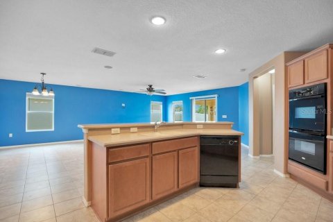 House in Orlando, Florida 4 bedrooms, 184.23 sq.m. № 2215919 - photo 11