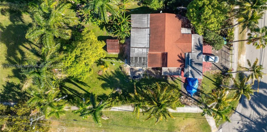 House in Miami, Florida 2 bedrooms, 101.45 sq.m. № 1458188