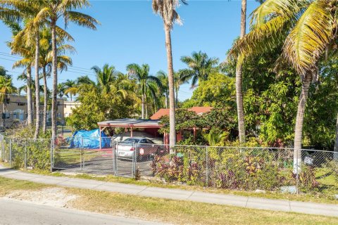 House in Miami, Florida 2 bedrooms, 101.45 sq.m. № 1458188 - photo 6
