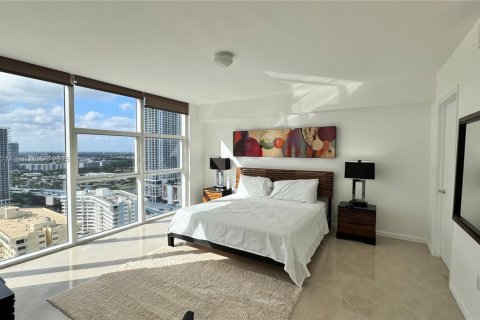 Снять в аренду кондоминиум в Халландейл-Бич, Флорида 1 спальня, 80.92м2, № 1958355 - фото 21