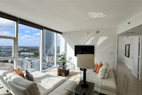 Снять в аренду кондоминиум в Халландейл-Бич, Флорида 1 спальня, 80.92м2, № 1958355 - фото 13