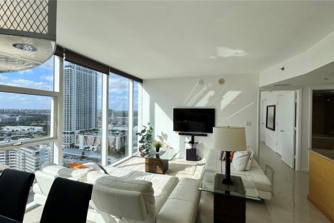 Снять в аренду кондоминиум в Халландейл-Бич, Флорида 1 спальня, 80.92м2, № 1958355 - фото 12