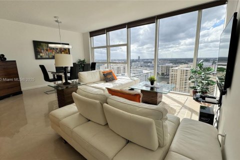 Снять в аренду кондоминиум в Халландейл-Бич, Флорида 1 спальня, 80.92м2, № 1958355 - фото 11