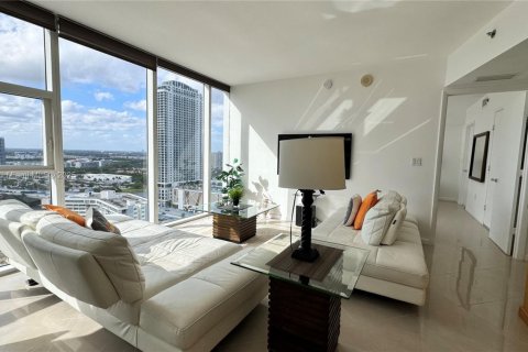 Снять в аренду кондоминиум в Халландейл-Бич, Флорида 1 спальня, 80.92м2, № 1958355 - фото 14