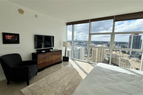 Снять в аренду кондоминиум в Халландейл-Бич, Флорида 1 спальня, 80.92м2, № 1958355 - фото 18