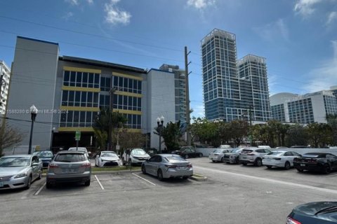 Office in Miami Beach, Florida № 1177044