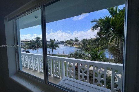 Copropriété à vendre à Hallandale Beach, Floride: 2 chambres, 80.82 m2 № 2043979 - photo 22