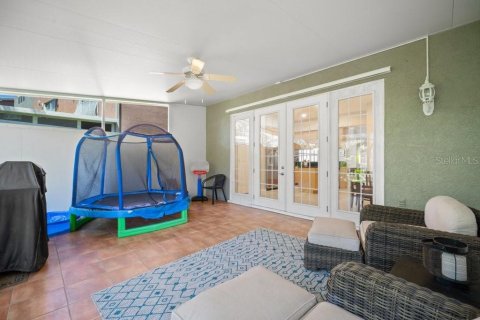 Townhouse in Palm Harbor, Florida 4 bedrooms, 293.57 sq.m. № 1915832 - photo 16
