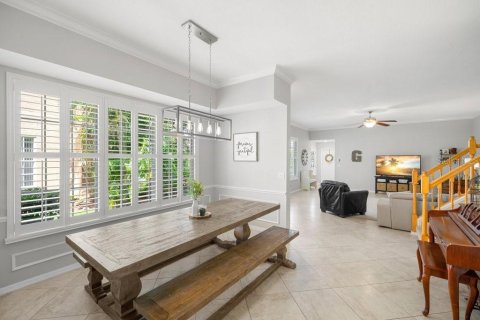 Townhouse in Palm Harbor, Florida 4 bedrooms, 293.57 sq.m. № 1915832 - photo 5