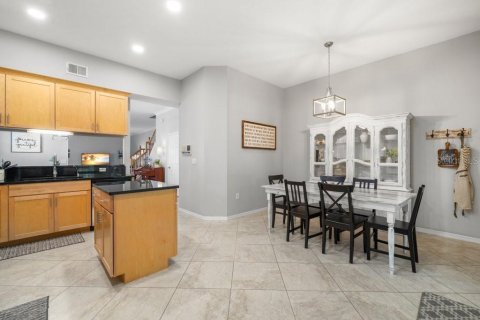 Townhouse in Palm Harbor, Florida 4 bedrooms, 293.57 sq.m. № 1915832 - photo 10