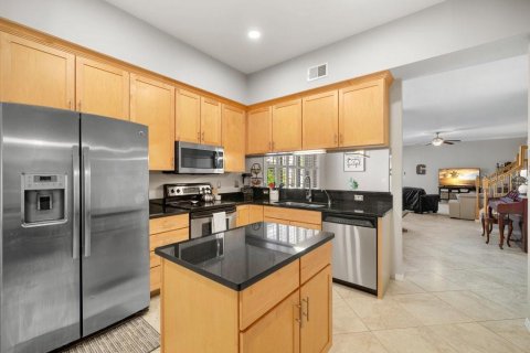 Townhouse in Palm Harbor, Florida 4 bedrooms, 293.57 sq.m. № 1915832 - photo 9